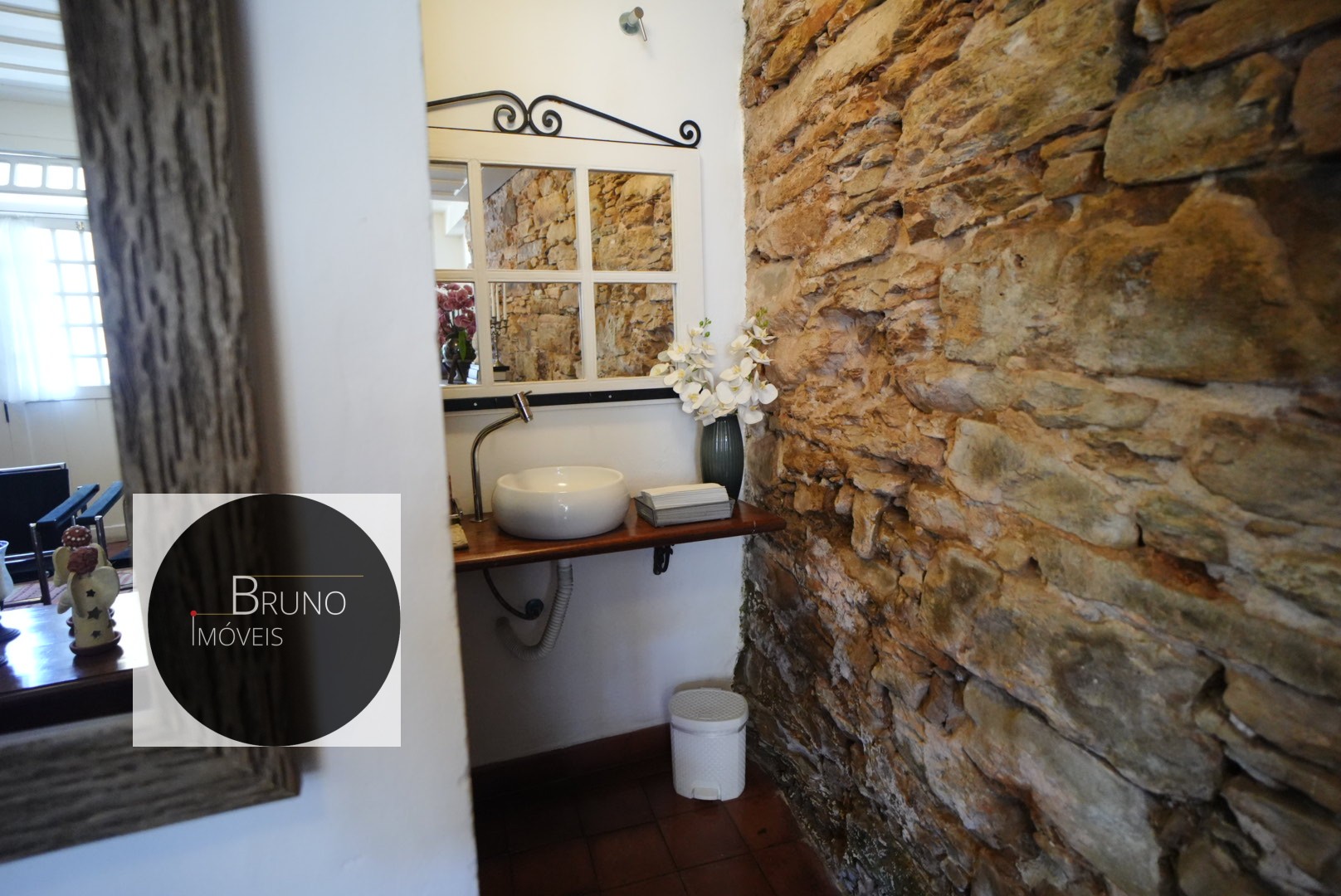 Cód: 32 - CASARÃO HISTÓRICO TOTALMENTE RESTAURADO Á VENDA - OURO PRETO - MG.