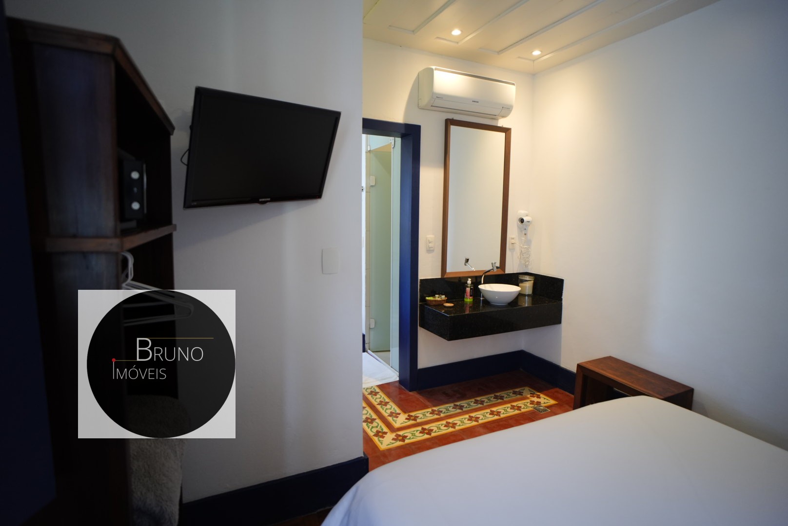 Cód: 32 - CASARÃO HISTÓRICO TOTALMENTE RESTAURADO Á VENDA - OURO PRETO - MG.