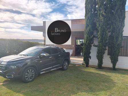 Cód: 33 - CASA MARAVILHOSA NO LAGO DE FURNAS  Á VENDA !!