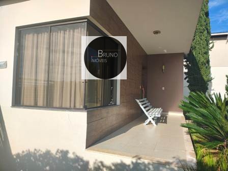 Cód: 33 - CASA MARAVILHOSA NO LAGO DE FURNAS  Á VENDA !!