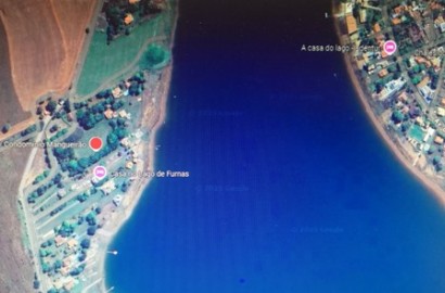 Cód: 33 - CASA MARAVILHOSA NO LAGO DE FURNAS  Á VENDA !!