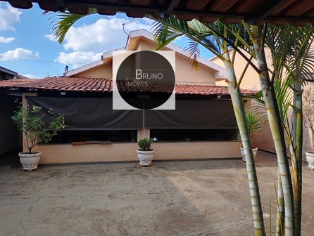 Cód: 35 - CASA ANTIGA, REFORMADA, Á VENDA NO BAIRRO LAGOINHA - BH - MG !!