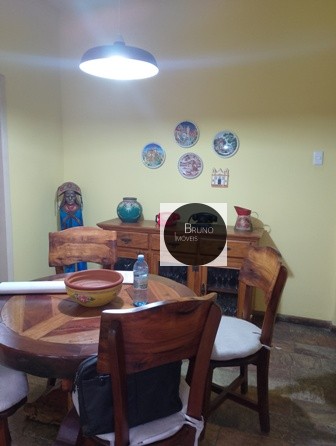 Cód: 35 - CASA ANTIGA, REFORMADA, Á VENDA NO BAIRRO LAGOINHA - BH - MG !!