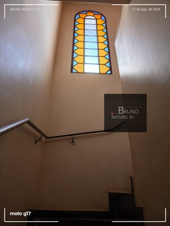Cód.: 65 - UMA CASA COM "CLUBE PRIVATIVO" Á VENDA NO BAIRRO SANTA AMÉLIA - BH- MG