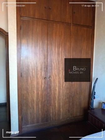Cód.: 65 - UMA CASA COM "CLUBE PRIVATIVO" Á VENDA NO BAIRRO SANTA AMÉLIA - BH- MG