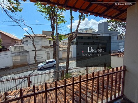 Cód.: 65 - UMA CASA COM "CLUBE PRIVATIVO" Á VENDA NO BAIRRO SANTA AMÉLIA - BH- MG