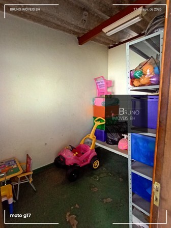 Cód.: 65 - UMA CASA COM "CLUBE PRIVATIVO" Á VENDA NO BAIRRO SANTA AMÉLIA - BH- MG