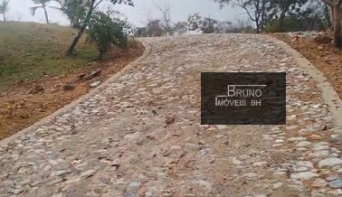 Cód.:52 - BELA CASA DE MADEIRA Á VENDA - MATOZINHOS - MG